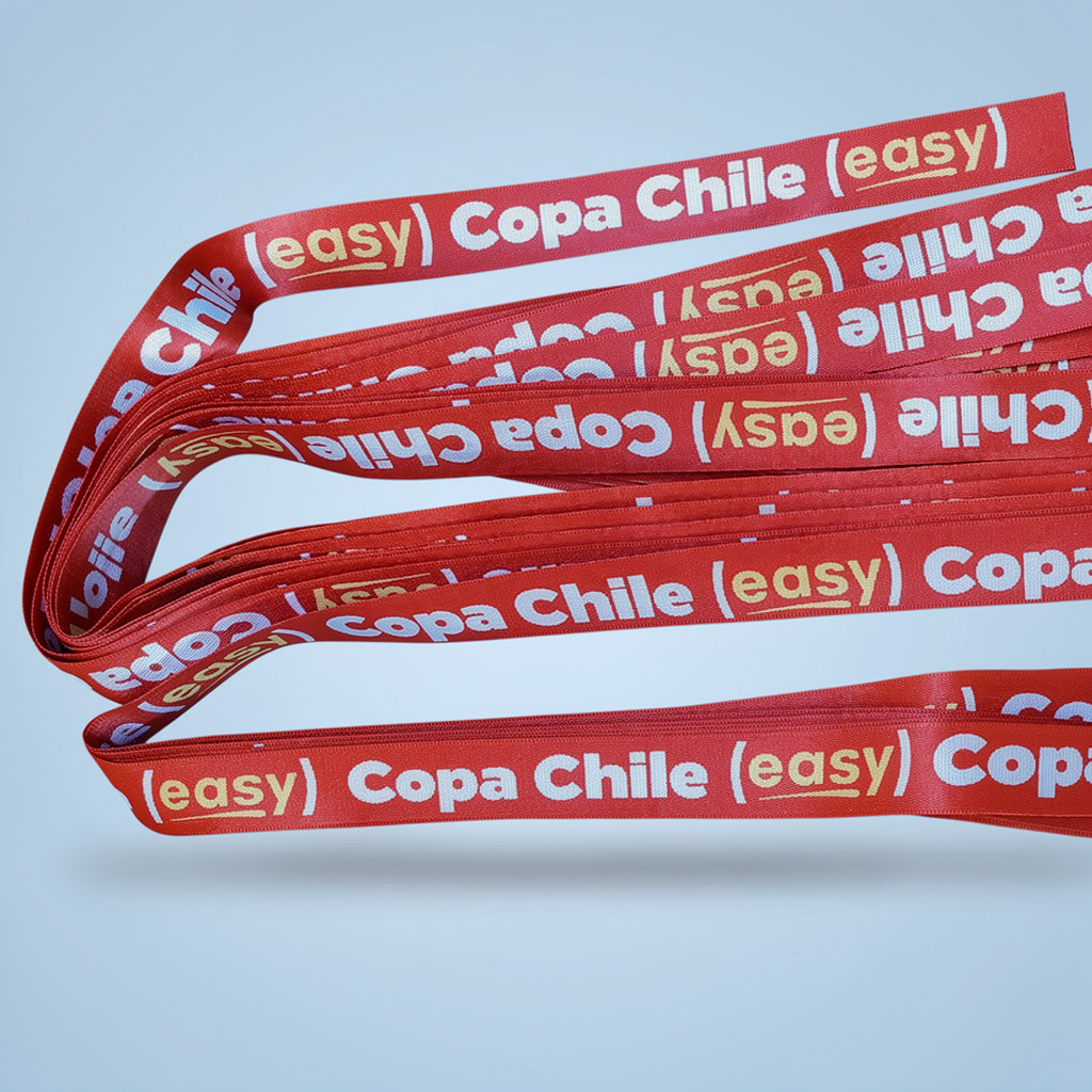 Cinta roja estampada roja con palabra Copa Chile Easy